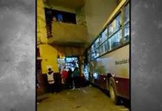 Corredor Morado: multiple choque de bus dejó más de 10 heridos y destruyó fachada de panadería