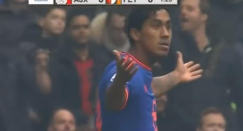 Renato Tapia debutó en la derrota del Feyenoord frente al Ajax. (Foto: Captura)