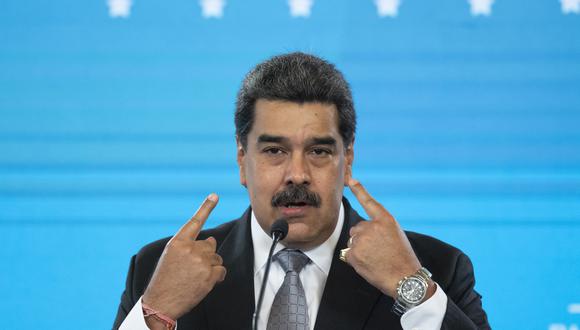 El presidente de Venezuela, Nicolás Maduro, hace un gesto durante una conferencia de prensa en el palacio presidencial de Miraflores en Caracas el 17 de febrero de 2021. (Foto: Yuri CORTEZ / AFP)