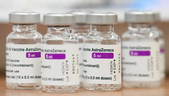 Dos lotes adicionales de 108.000 y 300.000 vacunas de AstraZeneca donadas por el mecanismo Covax llegarán en abril, precisó Alma Morales, Represente de la OPS/OMS en Bolivia. (Foto: EFE / EPA / Piroschka van de Wouw).