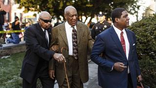 Defensa de Bill Cosby plantea anular juicio por agresión sexual