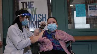 Nueva York abre centros para vacunar contra el coronavirus las 24 horas