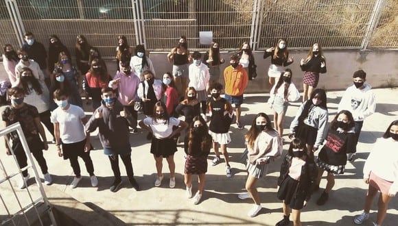 Muchos alumnos en España fueron con falda el 4 de noviembre. (Foto: @iessonferrer | Instagram)