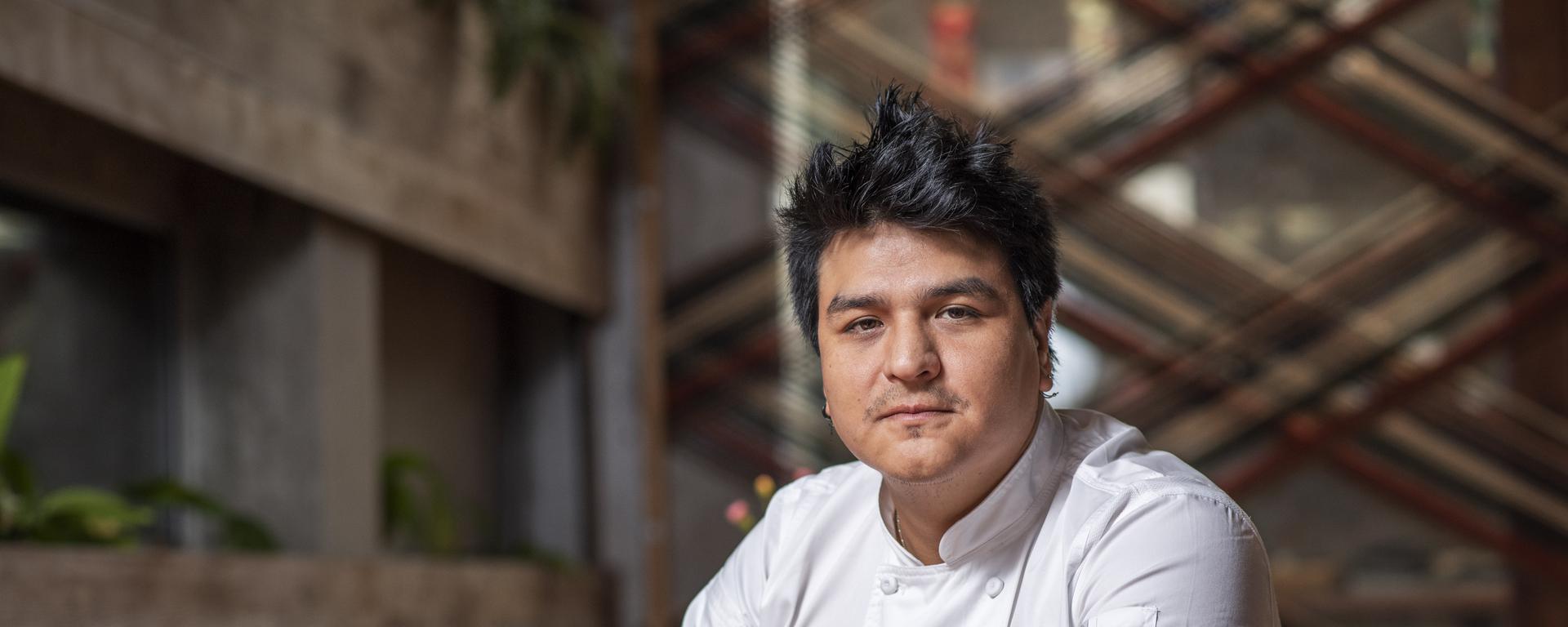 Ralf Zúñiga: ¿quién es el cocinero peruano que ofrece un menú para comer con los ojos vendados?