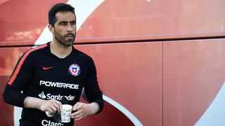 Claudio Bravo animó a hincha que sufrió lesión en los Aquiles con una impactante imagen 