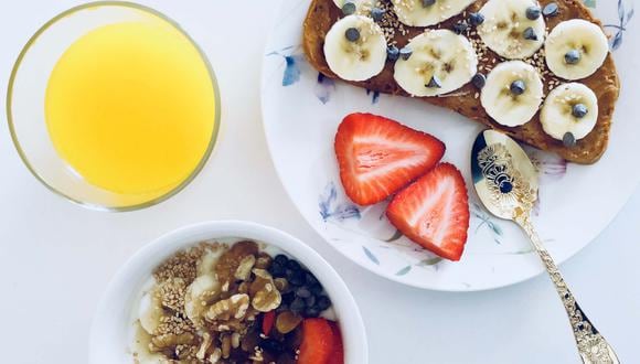 “Un desayuno debe ser completo, nutritivo, energético y saludable. En ese sentido, todas preparaciones deben de tener carbohidratos, fibra, lípidos o grasas y proteínas", explicó el especialista. (Foto: Pexel)