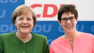 La "mini Merkel" que podría tomar el timón de Alemania