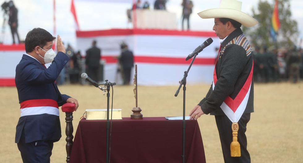 Guido Bellido fue la sorpresa, amarga para muchos aliados de Castillo, de la ceremonia en la Pampa de la Quinua el jueves 29 de julio. (foto: Presidencia)