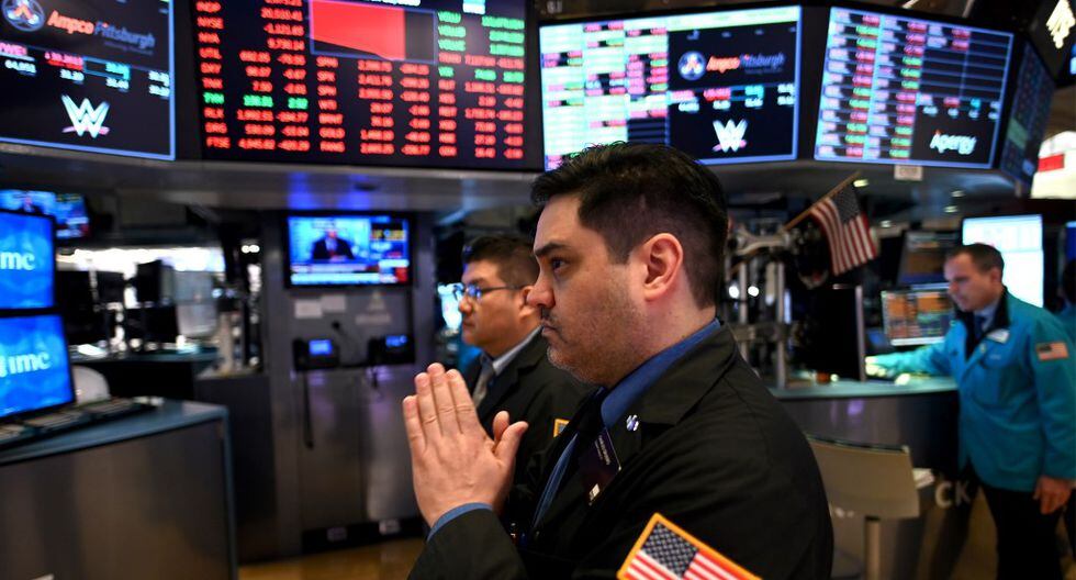 Entre el 19 de febrero y el 18 de marzo de este año, el índice Dow Jones de la bolsa de Nueva York se ha desplomado 32,2% por la crisis del coronavirus. (Fuente: AFP)