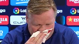 Ronald Koeman empezó a sangrar por la nariz en plena conferencia de prensa | VIDEO