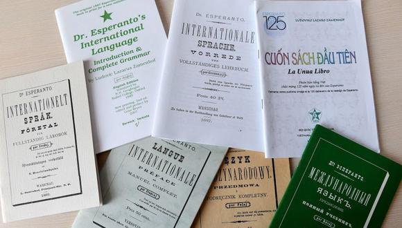 Como el esperanto, interlingua es una de varias propuestas de lengua universal que surgieron en el siglo pasado.
