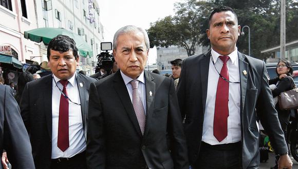 Cuatro denuncias constitucionales contra el fiscal Chávarry se encuentran encarpetadas en el Congreso. (Foto: Anthony Niño de Guzmán/ El Comercio)