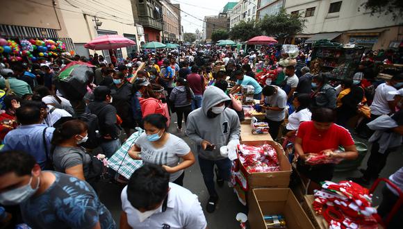 La cantidad de casos confirmados de coronavirus aumentó en las últimas horas, informó el Minsa. (Foto: Hugo Curotto / @photo.gec)