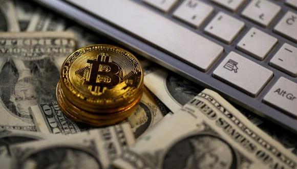 El bitcoin actualmente tiene un valor siete veces mayor que la onza de oro. (Foto: REUTERS)
