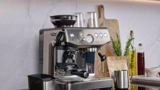 The Barista Express Impress, la cafetera inteligente que garantiza la dosis exacta de café para ti
