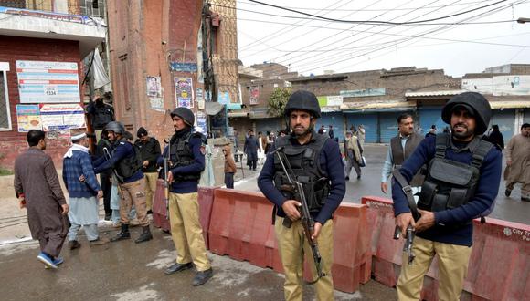 Imagen referencial de la policía de Pakistán. (ABDUL MAJEED / AFP).