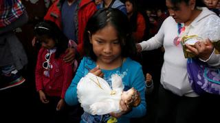 Bolivia: Una multitud de niños Jesús despide la Navidad [FOTOS]