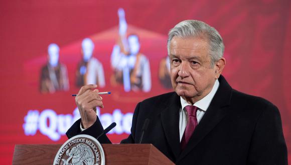Fotografía cedida por la Presidencia de México que muestra al mandatario Andrés Manuel López Obrador, mientras participa en una rueda de prensa en Palacio Nacional, en Ciudad de México. (EFE/Presidencia de México).