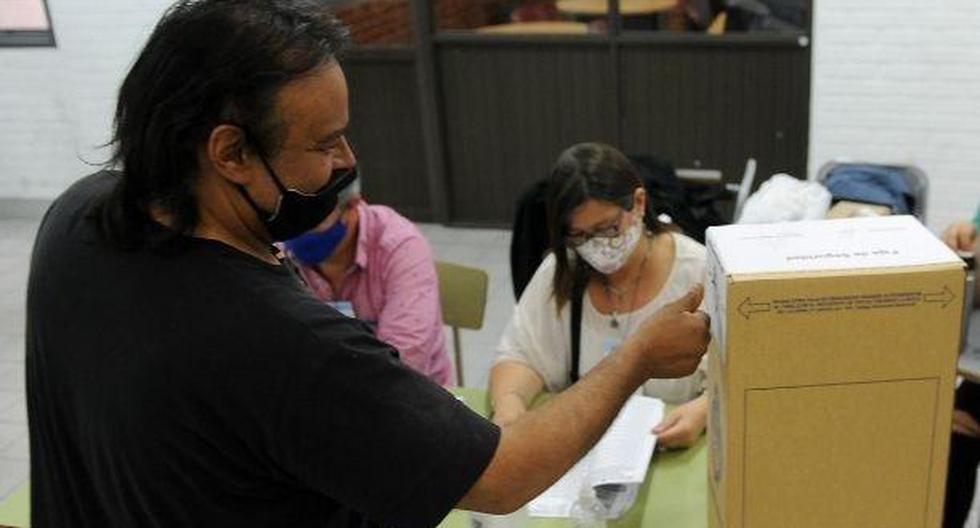 Más de 34 millones de argentinos fueron llamados a elegir en las urnas. (EFE/Enrique García Medina)