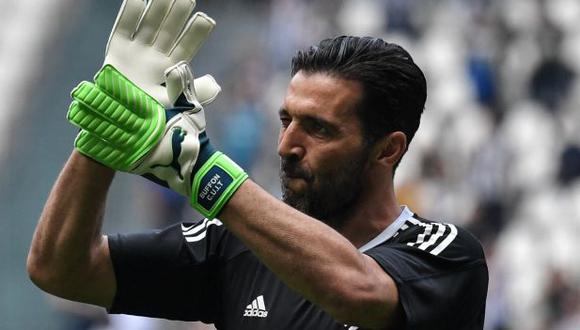 Gianluigi Buffon, el rey del 'Piedra, papel y tijera'. (Foto: AFP)