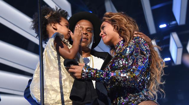 Beyoncé recibió un premio de manos de su hija en los MTV VMA's - 1