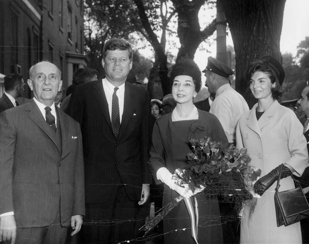 JFK y Jacqueline Kennedy con el presidente peruano Manuel Prado Ugarteche, en la visita que realizaron a Perú en setiembre de 1961 (https://www.jfklibrary.org)