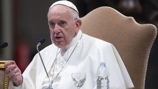 Papa dona 100 mil euros a Caritas griega para ayudar a los refugiados
