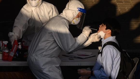 Aunque Corea del Sur ya ha controlado la pandemia, los brotes esporádicos siguen alertando a las autoridades sanitarias. (AFP)