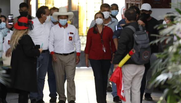 Verónika Mendoza dijo que apoya a Pedro Castillo porque tiene la certeza de que no eliminará el Tribunal Constitucional ni la Defensoría del Pueblo (Foto: César Bueno / @photo.gec)