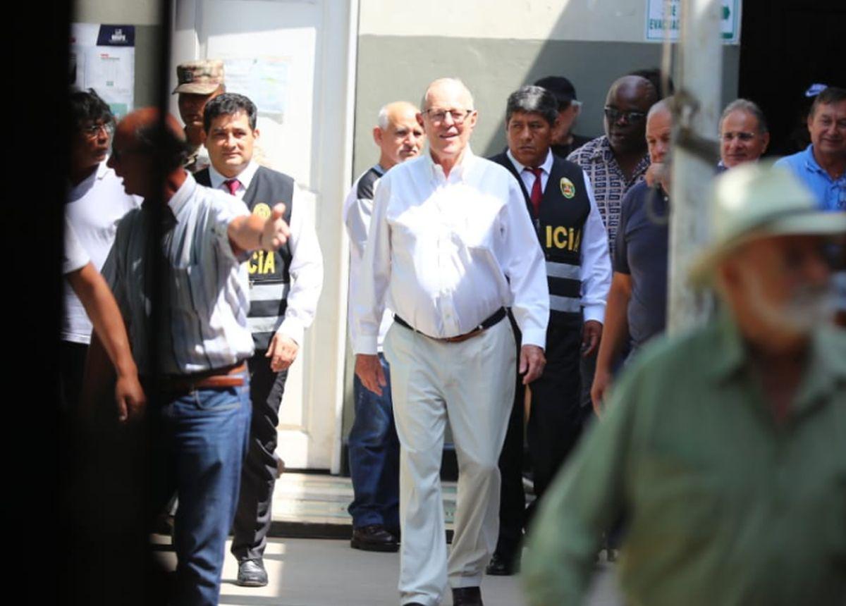 Pedro Pablo Kuczynski acudió a votar a un colegio de San Isidro. Expresidente cumple arresto domiciliario (Foto: Gian Carlo Ávila/GEC)