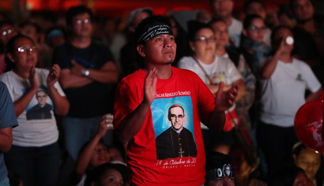 Romero siempre se alzó como firme defensor de los pobres y fue detractor confeso de los abusos contra los derechos humanos en los años previos a la guerra civil salvadoreña | Foto: EFE