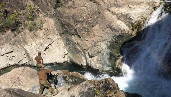 Chile: Hallan muertas a dos estadounidenses y a chileno que acampaban en el Parque Nacional Laguna del Laja.