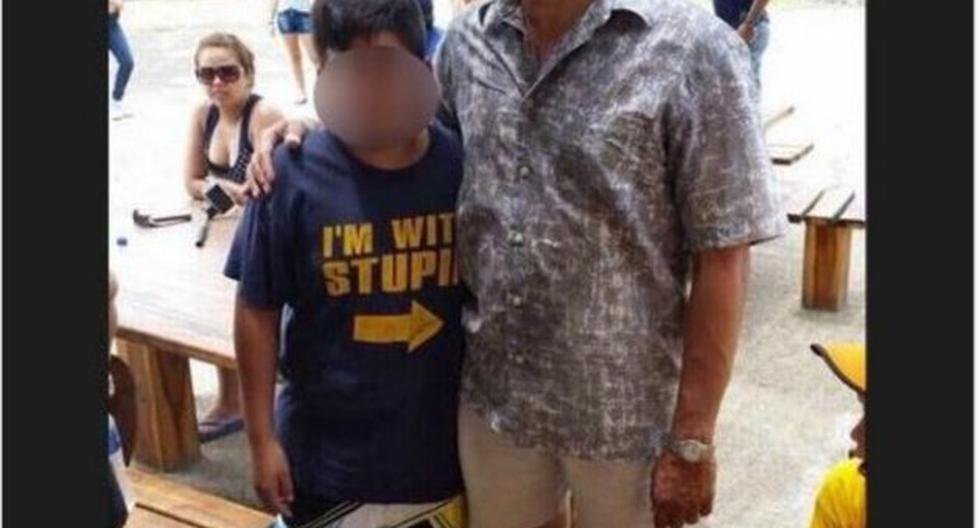 Esta es la polémica foto del mandatario de Ecuador, Rafael Correa, y el niño. (Foto: Difusión)