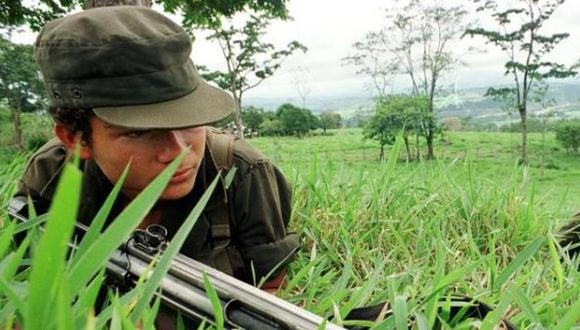Colombia: Francotirador de las FARC asesina a un soldado