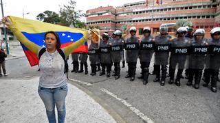Venezuela: Escasa respuesta al llamado de Guaidó de acudir a los cuarteles | FOTOS