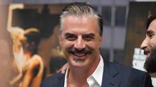 Chris Noth en el ojo de la tormenta: las denuncias y el pasado oscuro de ‘Mr. Big’