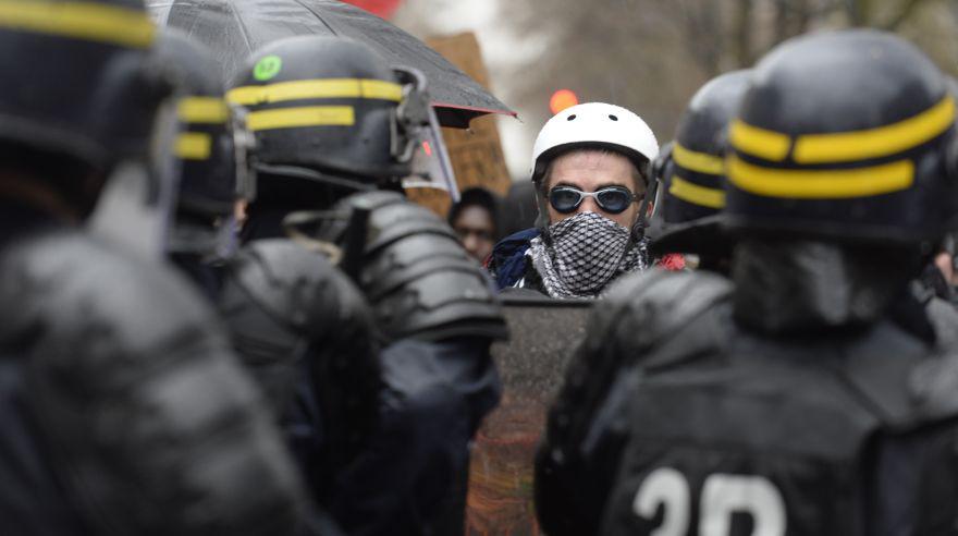 Violenta protesta contra reforma laboral en Francia [FOTOS] - 10