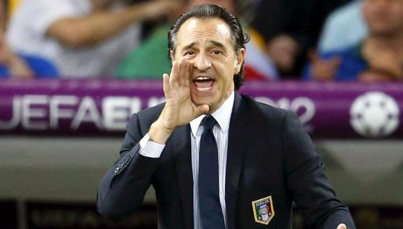 Prandelli: “España no es imbatible, tiene puntos débiles”