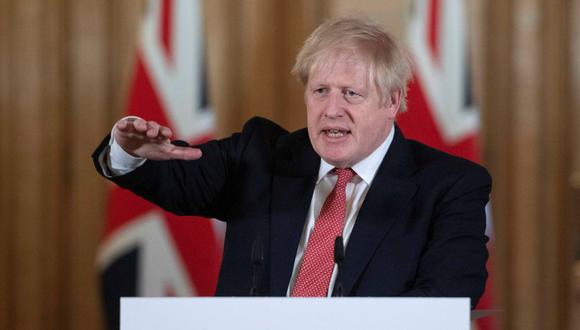 El primer ministro británico, Boris Johnson, ordenó el cierre de bares, restaurantes y otros establecimientos de ocio para controlar la expasión del coronavirus. (Foto: AFP).