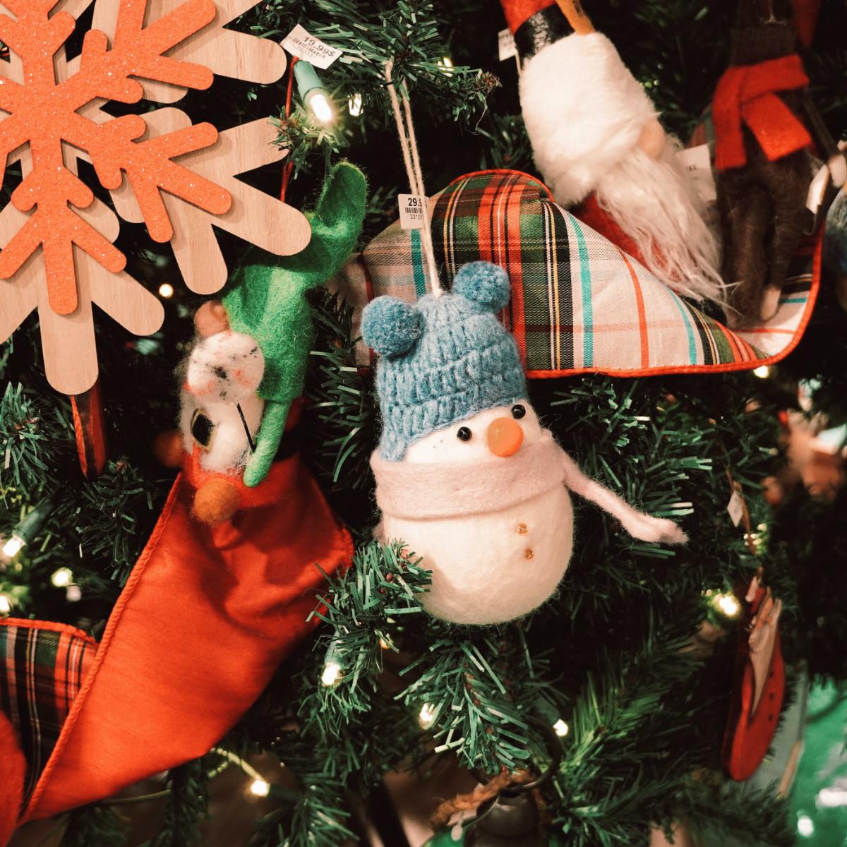 Un árbol de Navidad único con una decoración a tu estilo