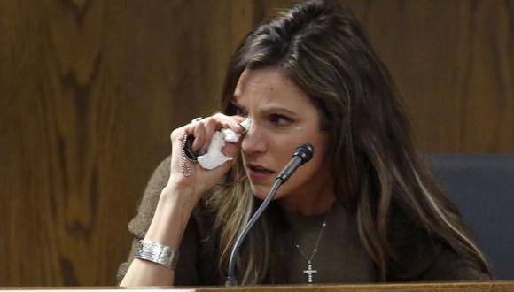 Viuda de "American Sniper" rompe a llorar en juicio al asesino
