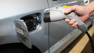 Diez empresas concentran más del 90% de producción de baterías para autos eléctricos