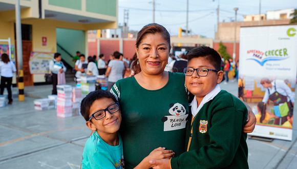 Daniela Ccasa, madre de Jorge, es el principal apoyo y compañía en la educación de sus hijos.