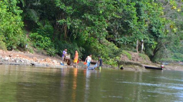 Amazonas: menores trabajan en extracción ilegal de oro en ríos - 3