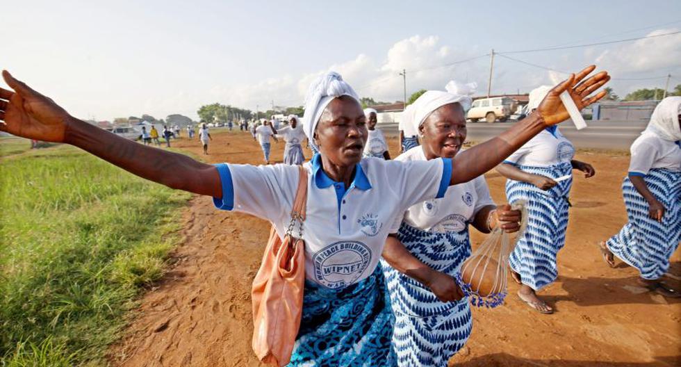 Habitantes de Liberia celebran el fin de la epidemia de ébola en su país. (Foto: EFE)