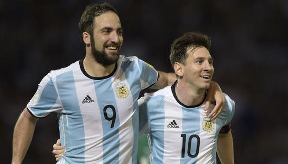 Gonzalo Higuaín en Lionel Messi. (Foto: AFP)