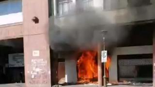 Saquean y queman edificio de la Gobernación de Concepción en medio de las protestas en Chile | VIDEO