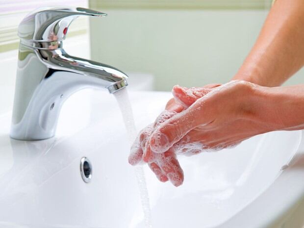 El jabón es extremadamente destructivo para los microorganismos (Foto: ShutterStock) 