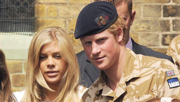 El príncipe Harry y su entonces novia Chelsy Davy en 2008.