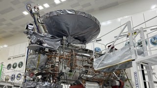 Europa Clipper de la NASA ultima detalles para su viaje a la helada luna de Júpiter: “Buscar vida fuera la Tierra”